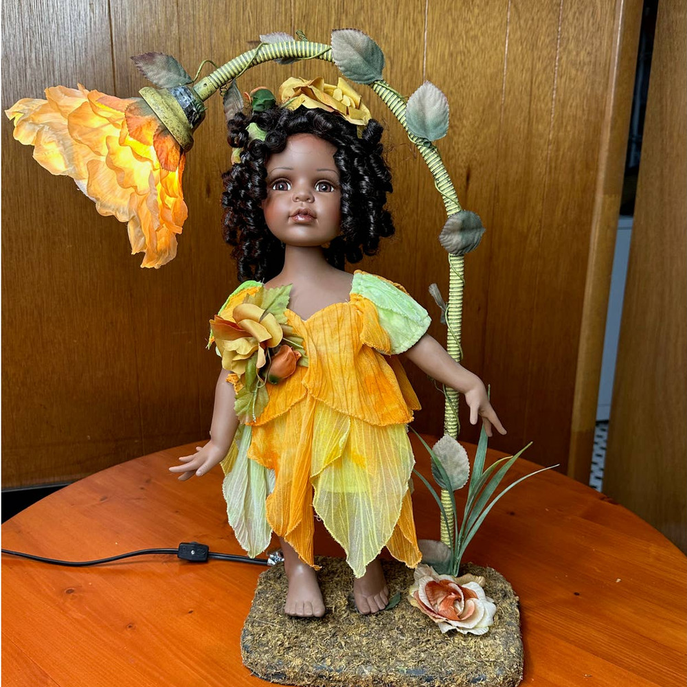 Vintage African American "Duck House Heirloom Doll" Lamp